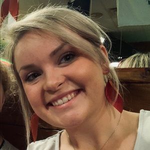 Meet your Posher, Priscilla